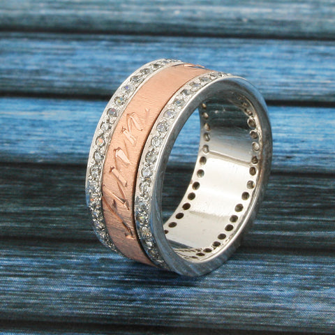 Image of 18 KT Rose Gold Spinning Band, Personalized Name in English & Arabic, Desert Diamonds